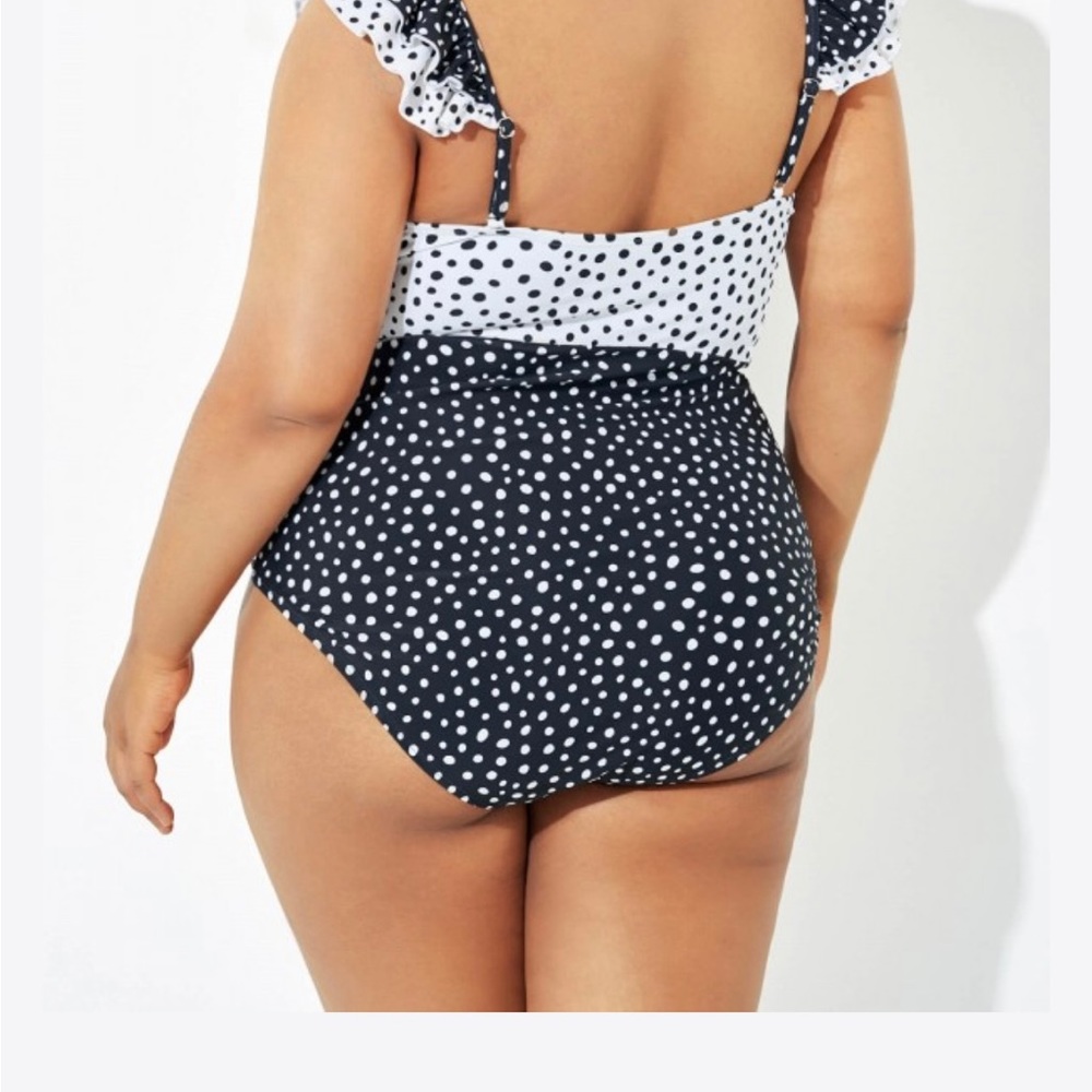 Swim suit- one piece - Picture 5 of 5